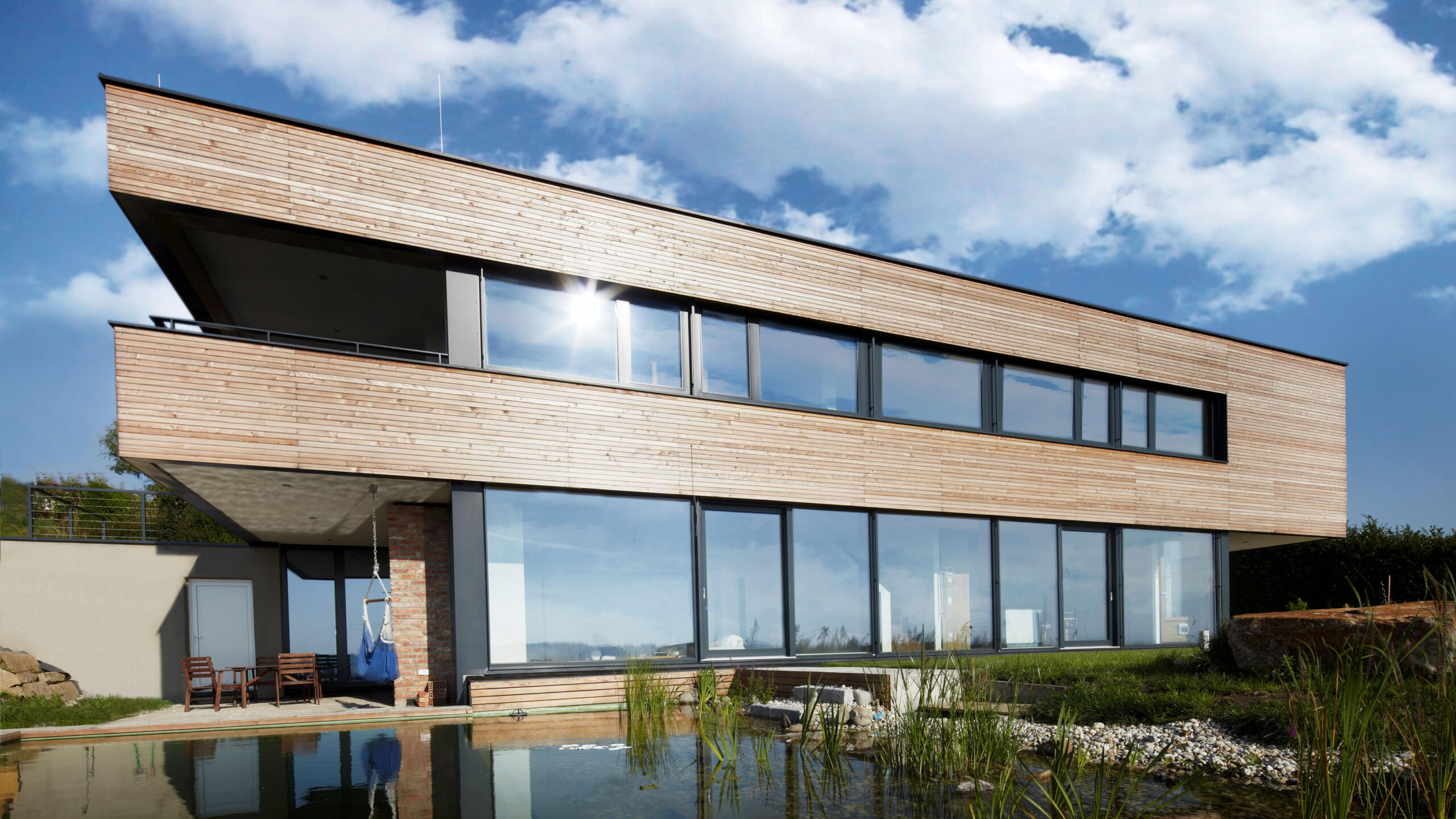 Holzalufenster – Haus Jo – Böhler Fenster