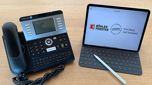 Telefon und iPad – Böhler Fenster