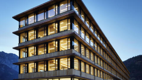 abendliche Außenansicht IZM Illwerke Zentrum Montafon